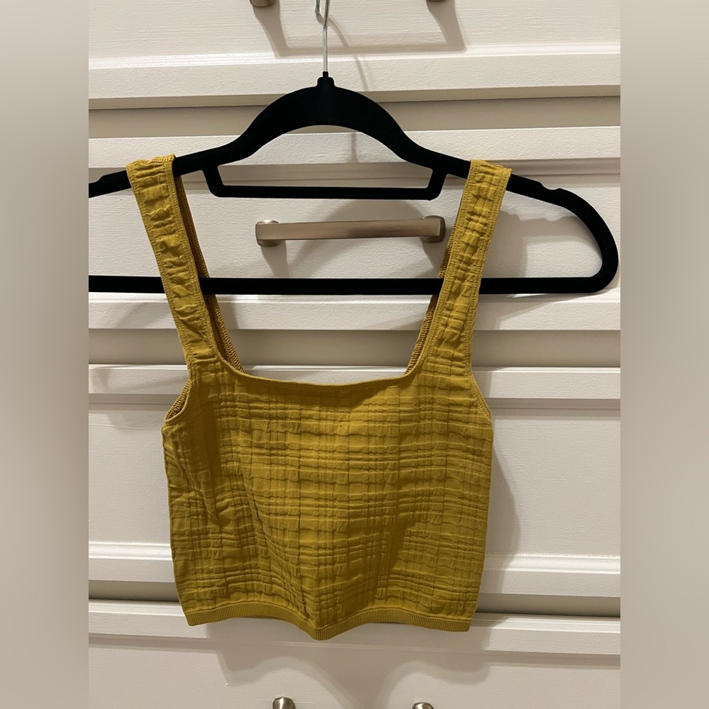 NWT cropped tank